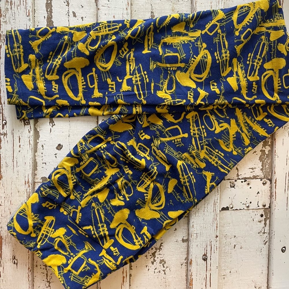 Trumpet-patterned LuLaRoe leggings